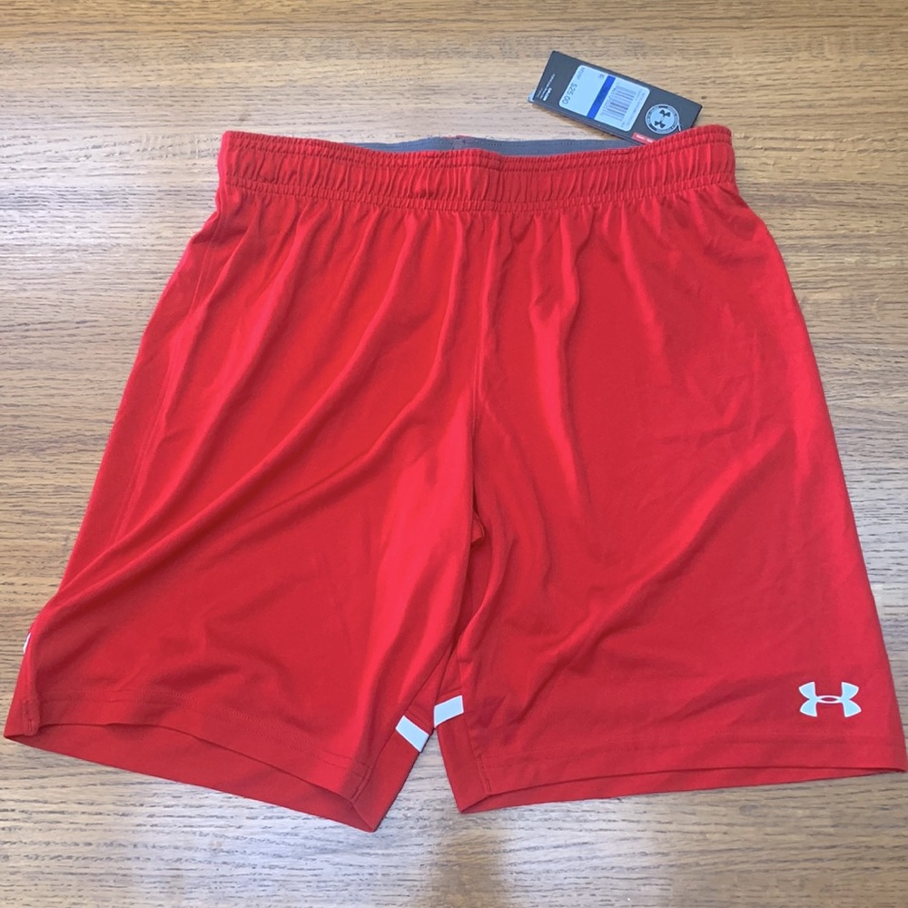 Under Armour Youth XL red shorts